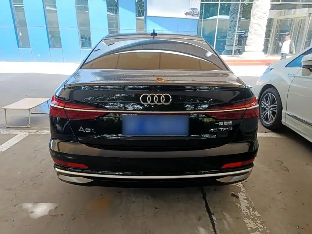 Audi A6L — миниатюра 6