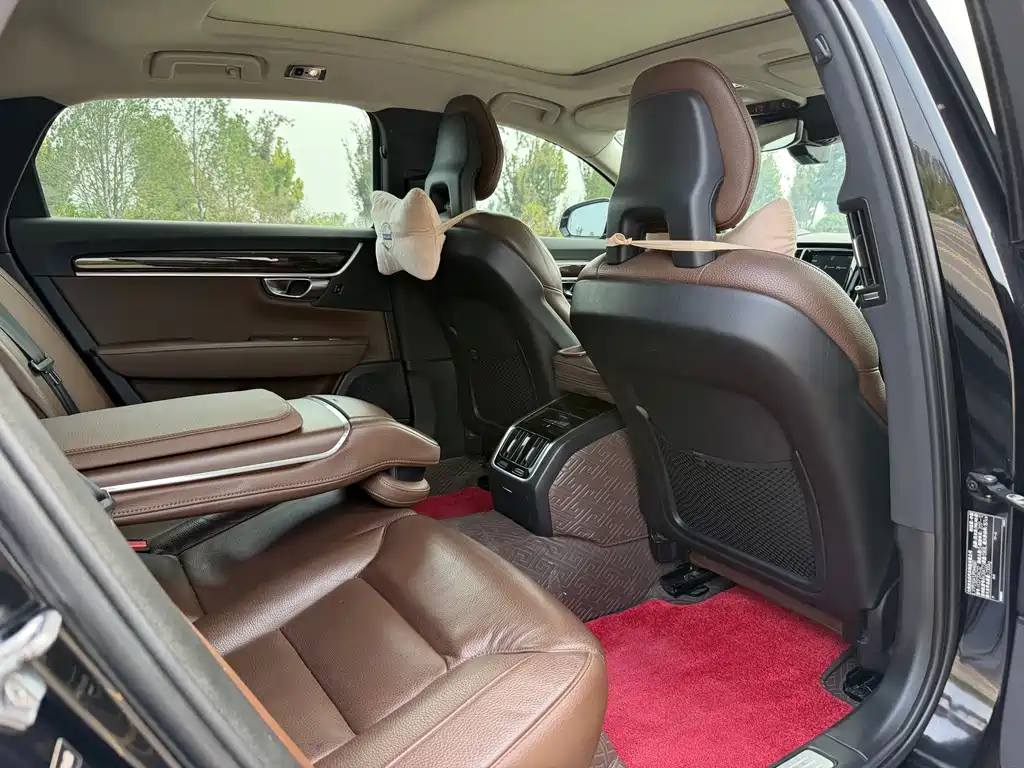 Volvo S90 — миниатюра 13