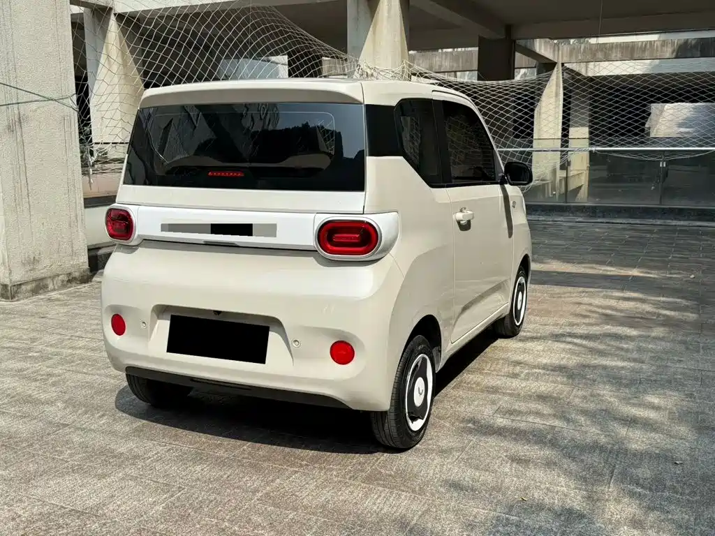 Wuling MINIEV — миниатюра 6