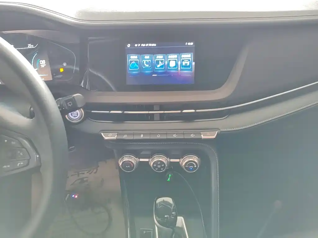 Changan CS15 — миниатюра 13