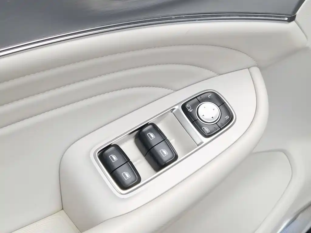 Roewe iMAX8 — миниатюра 9