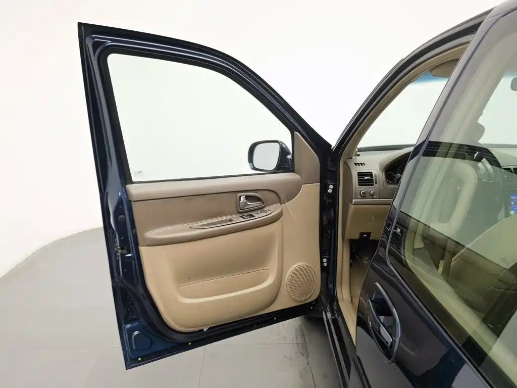 Buick GL8 — миниатюра 8