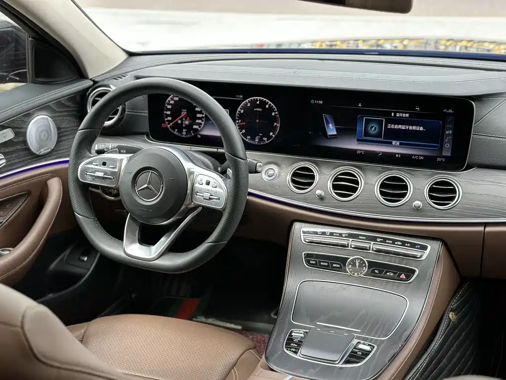 MERCEDES-BENZ E CLASS