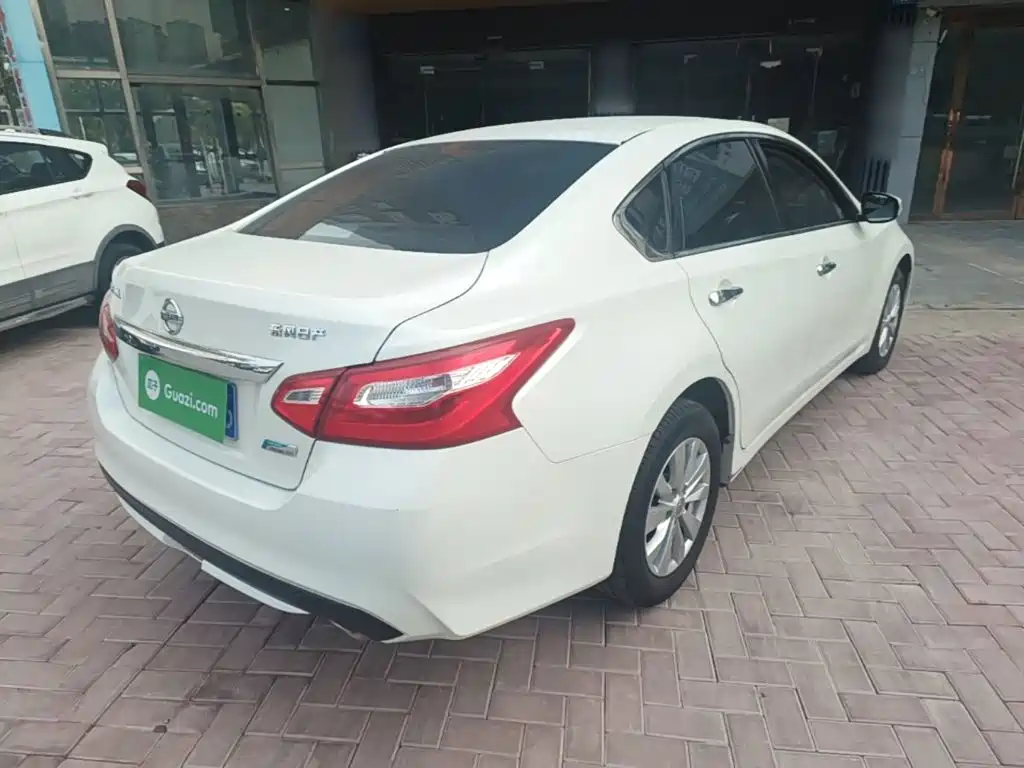 Nissan Teana — миниатюра 7