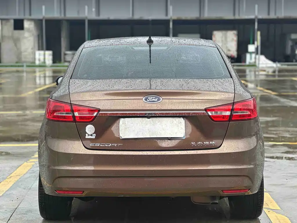 Ford Escort — миниатюра 14