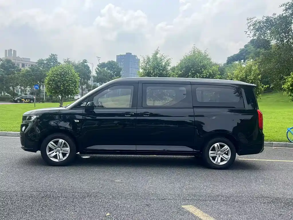 WULING WULING JOURNEY