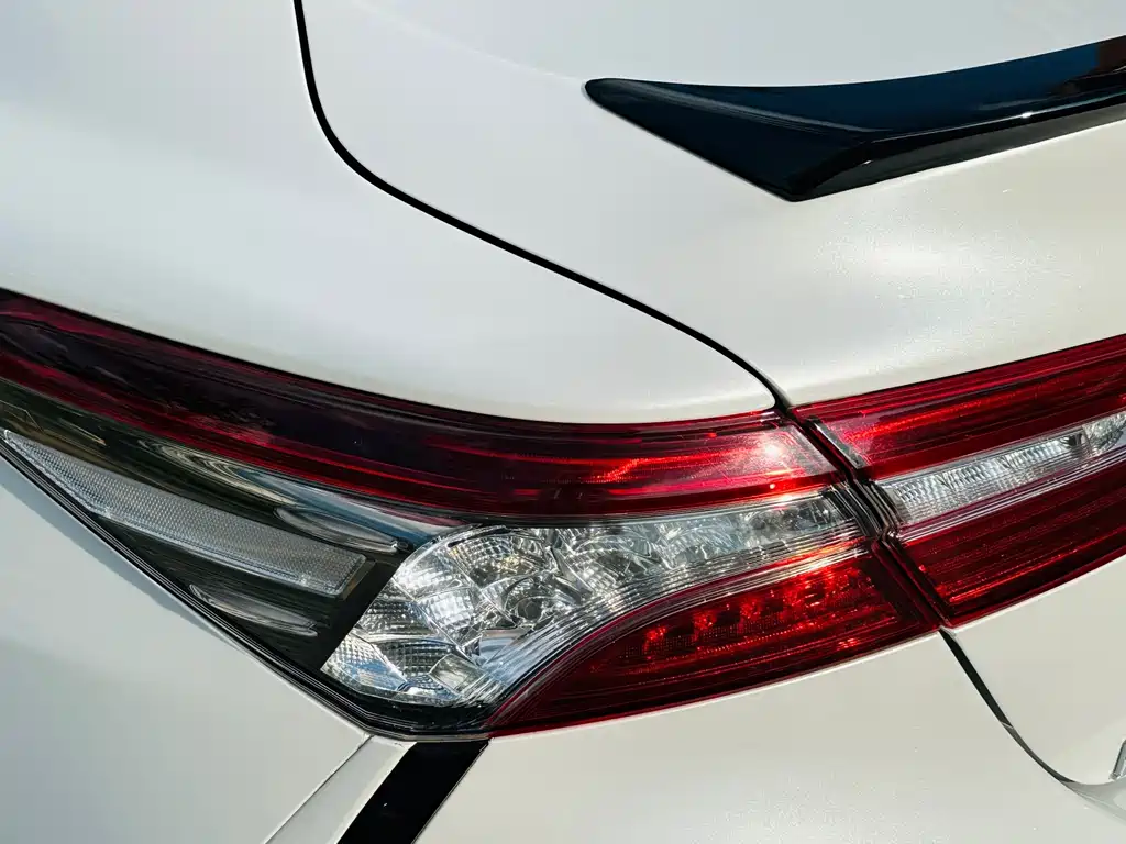 Toyota Camry — миниатюра 10