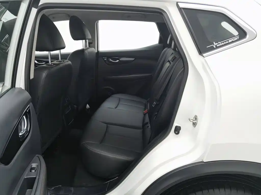 Nissan Qashqai — миниатюра 15