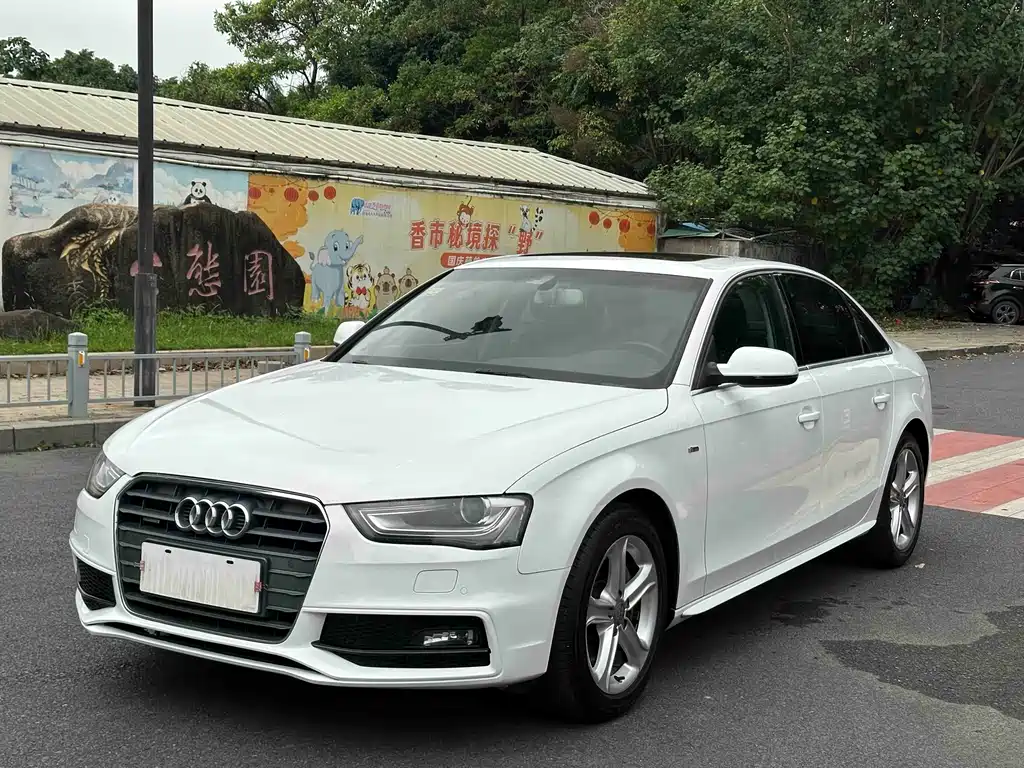 Audi A4L 2015