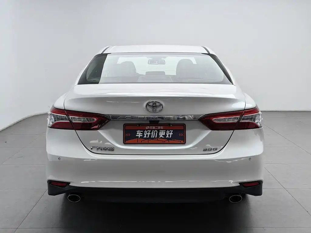 Toyota Camry — миниатюра 4