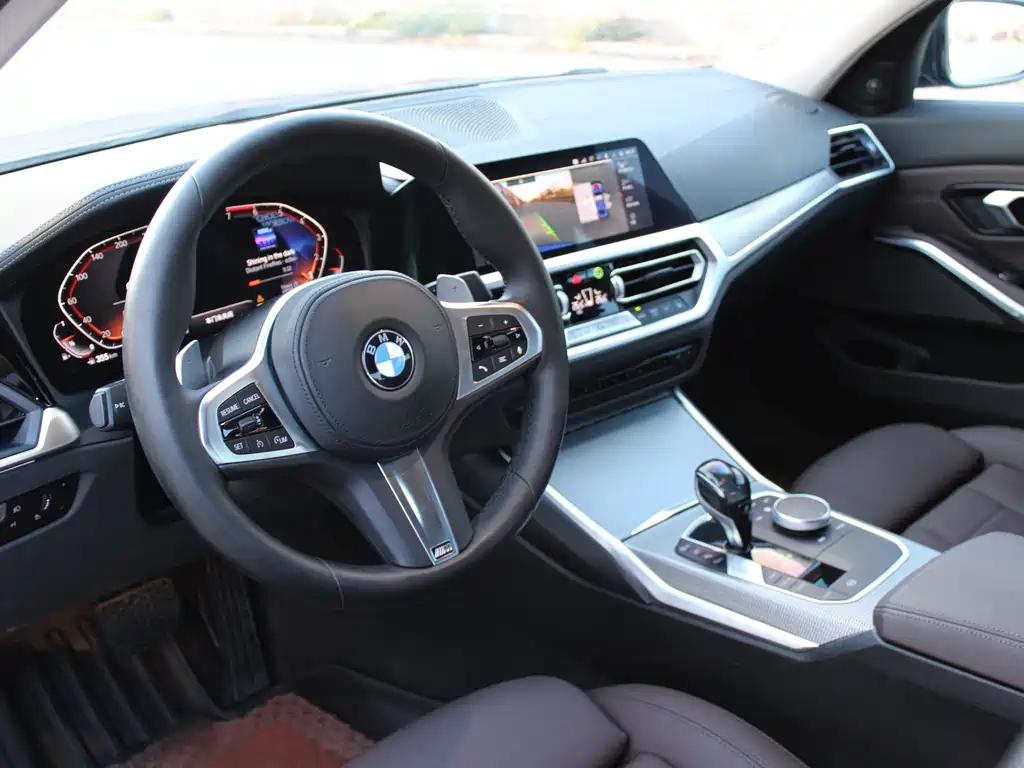BMW 3 SERIES