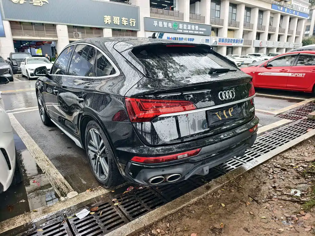 Audi Q5L Sportback — миниатюра 7
