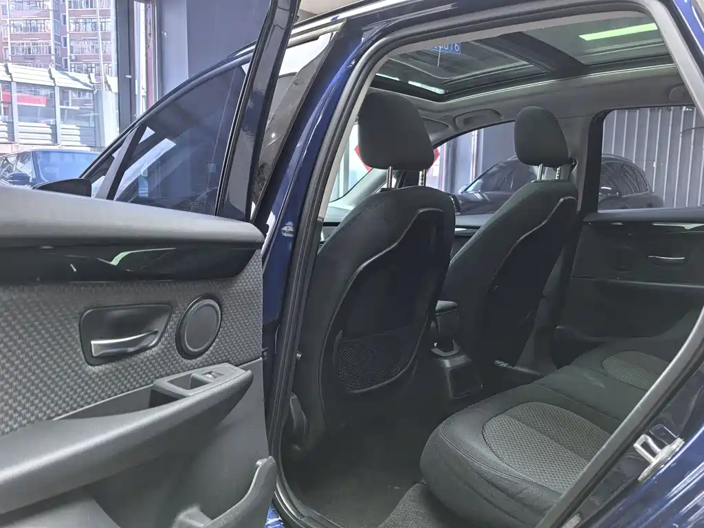 BMW 2 Series Active Tourer 218i Fashion Type, фото 11