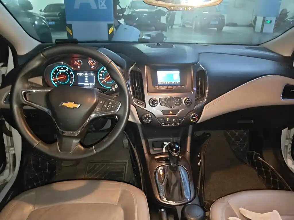 Chevrolet Cruze — миниатюра 10
