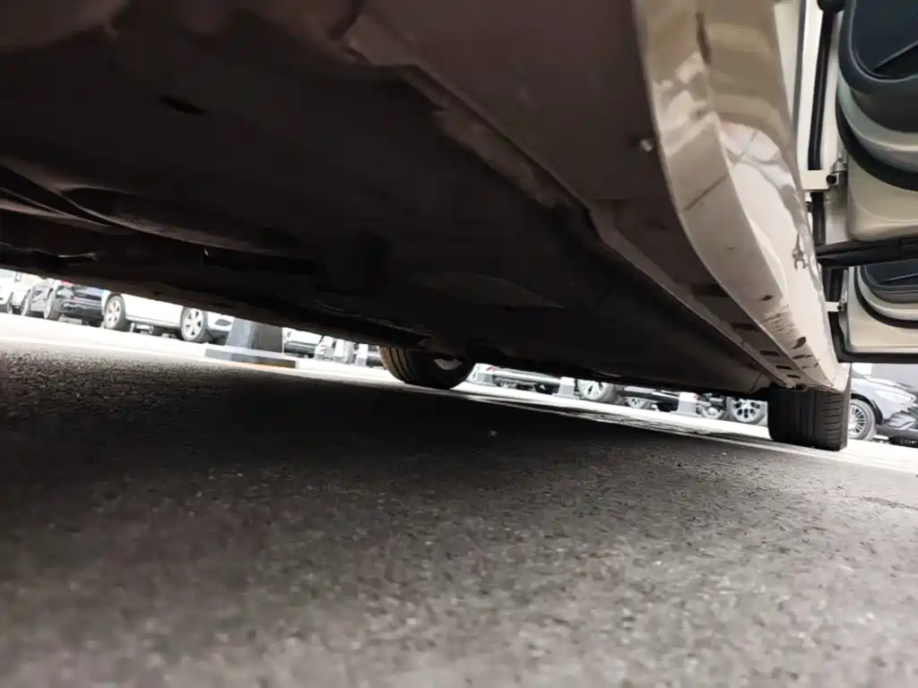 Volkswagen Phideon — миниатюра 4