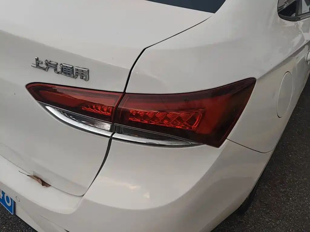 Buick Excelle — миниатюра 8