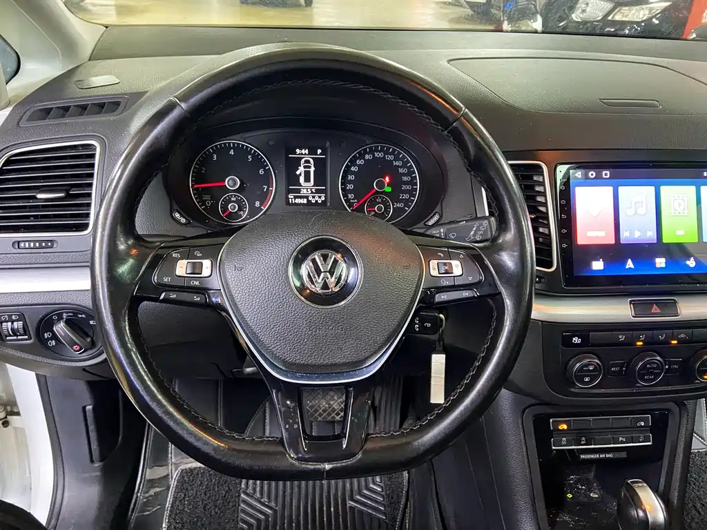 Volkswagen Sharan — миниатюра 8