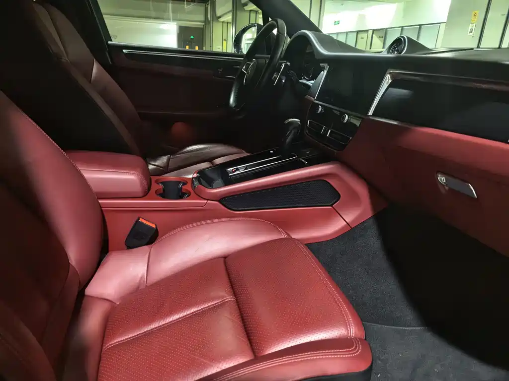 Porsche Macan — миниатюра 11