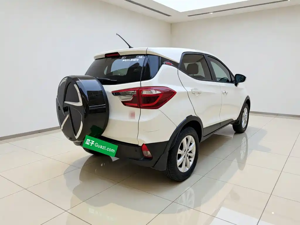 BYD Yuan — миниатюра 6