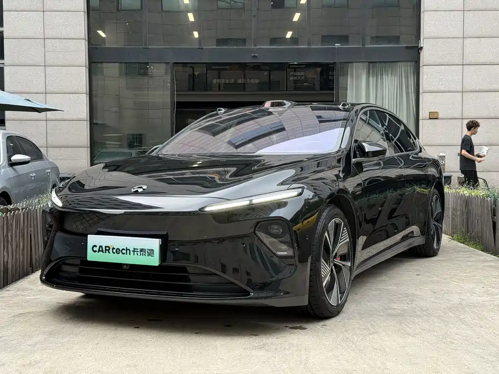 NIO ET7