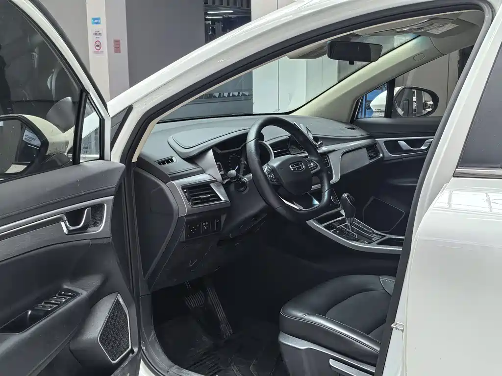 Geely Emgrand GS — миниатюра 4
