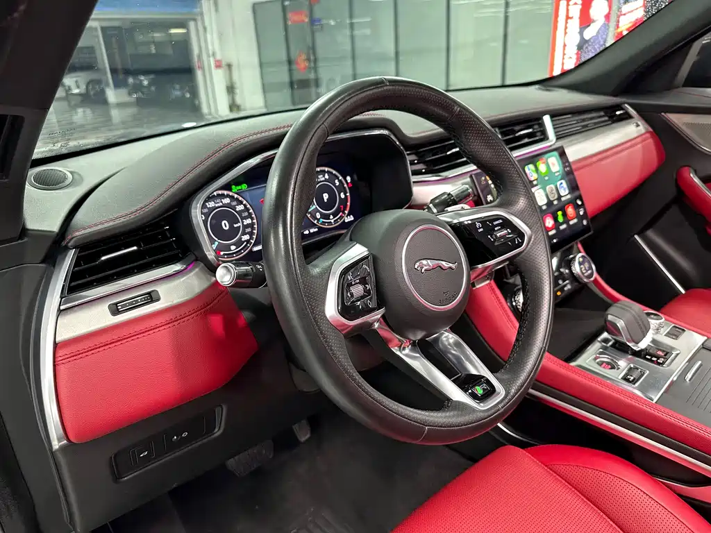Jaguar F-PACE — миниатюра 28