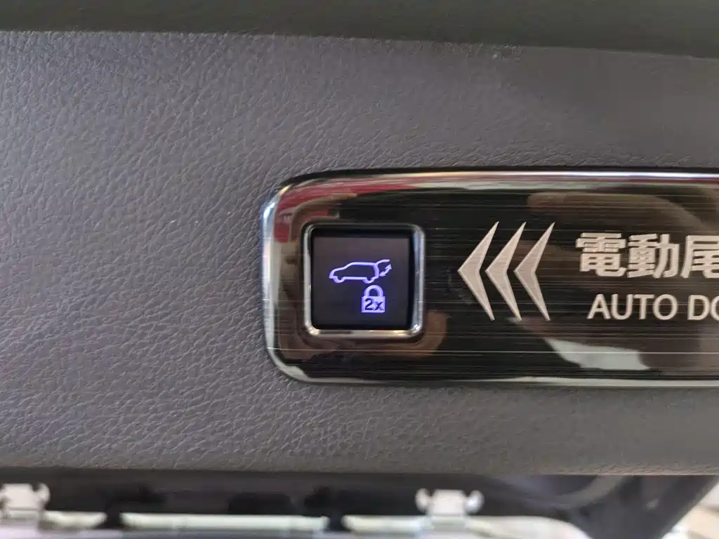Toyota Sienna — миниатюра 18