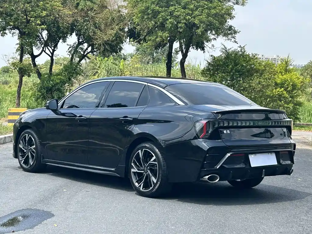 Lynk & Co 03 — миниатюра 7