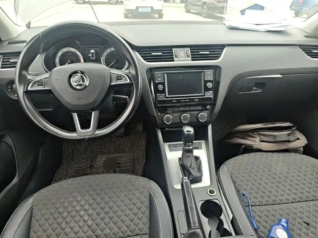 Skoda Octavia — миниатюра 10
