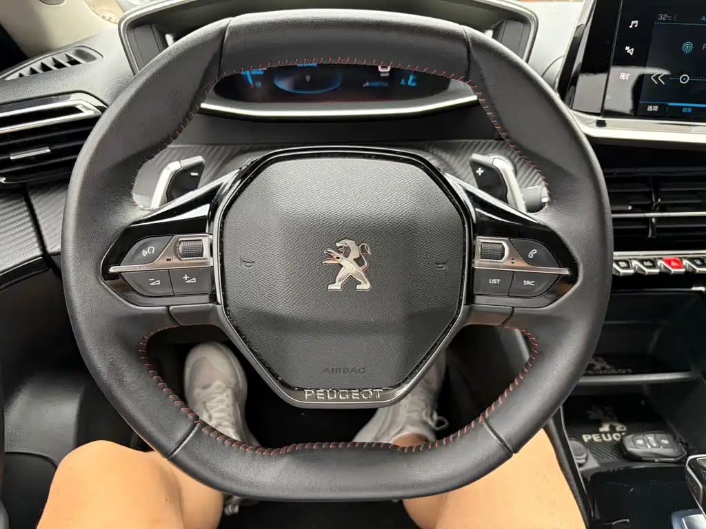 Peugeot 2008 — миниатюра 10
