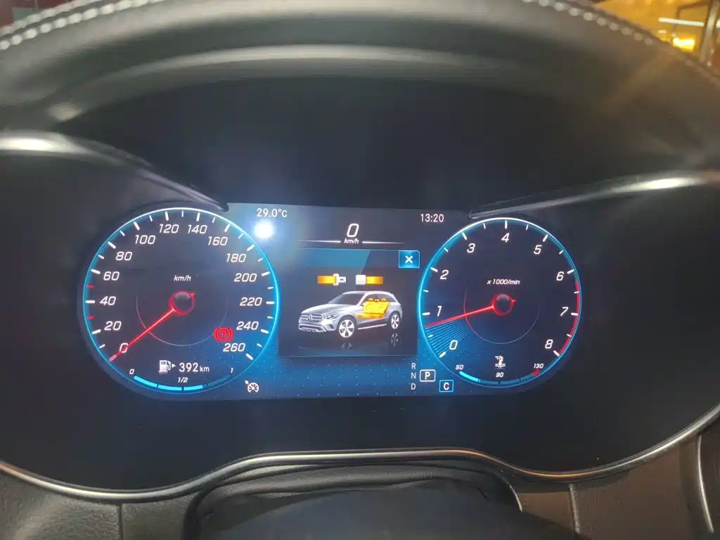 Mercedes-Benz GLC — миниатюра 12