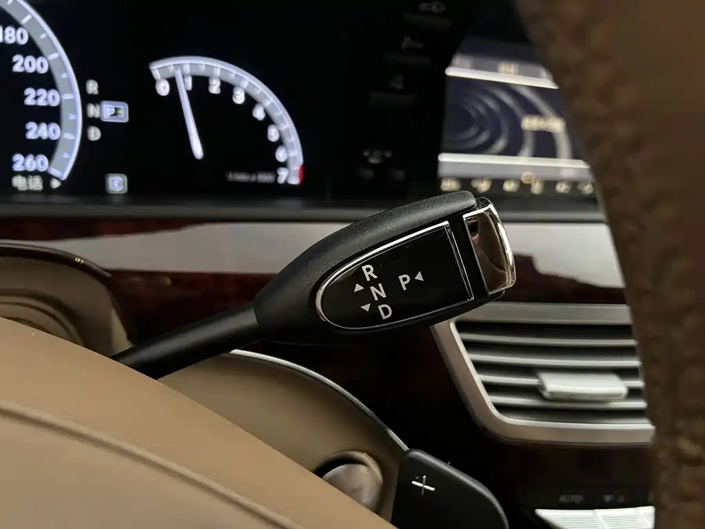 Mercedes-Benz S-Class — миниатюра 14