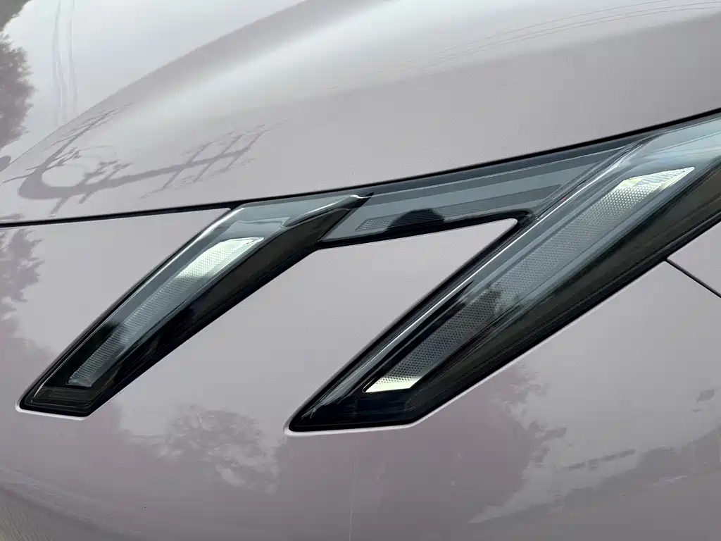 Lynk & Co Z20 — миниатюра 11
