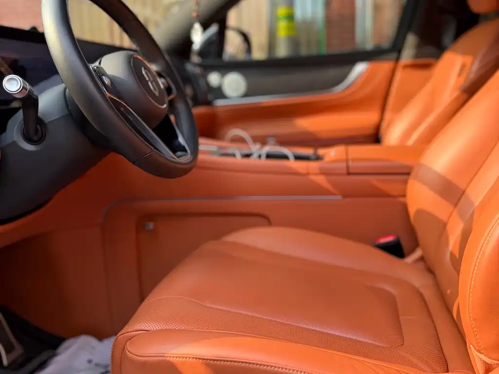 AITO ASK THE WORLD M9