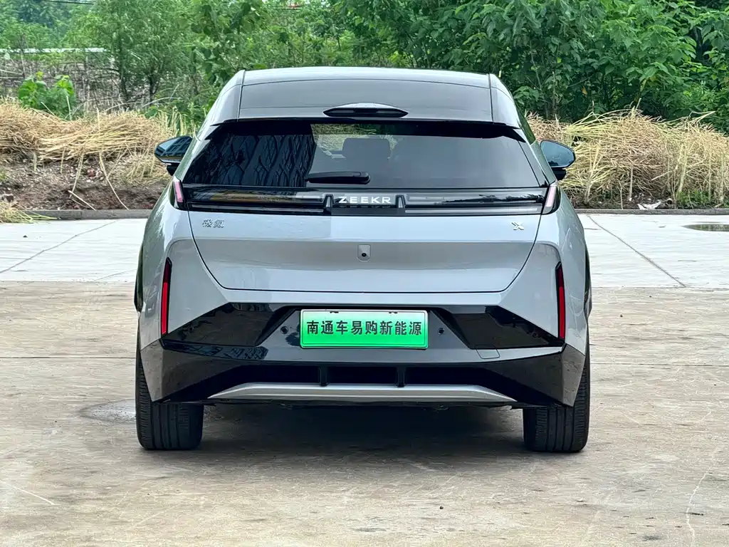 Zeekr X 2025 мест