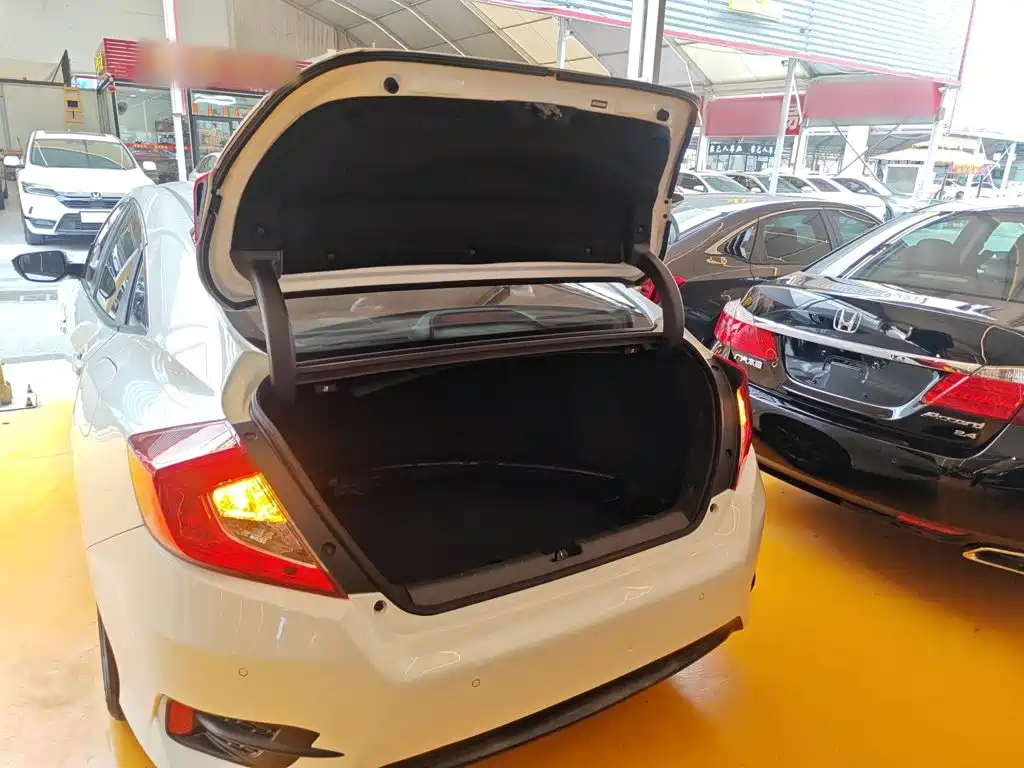 Honda Civic — миниатюра 19