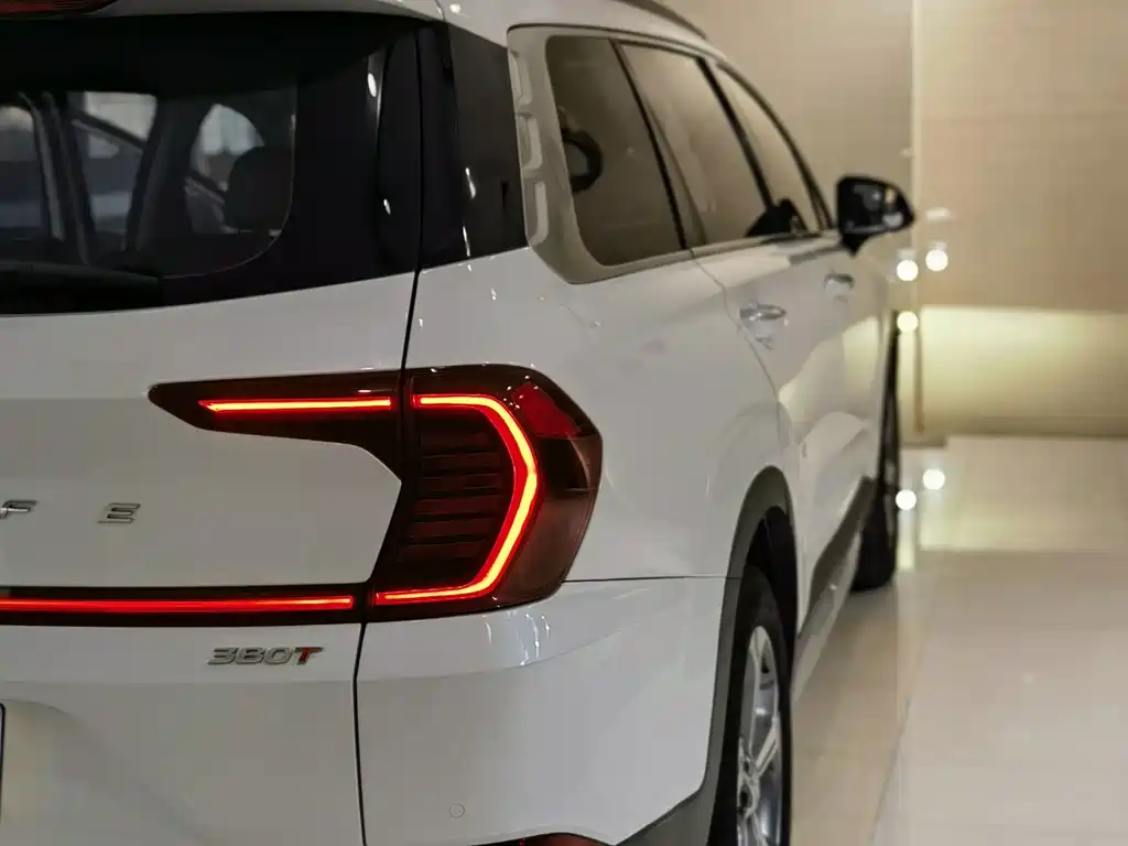 Hyundai Santa Fe — миниатюра 9