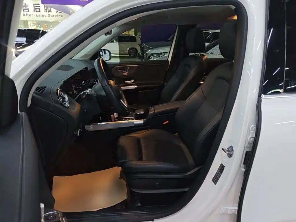 Mercedes-Benz GLB — миниатюра 15