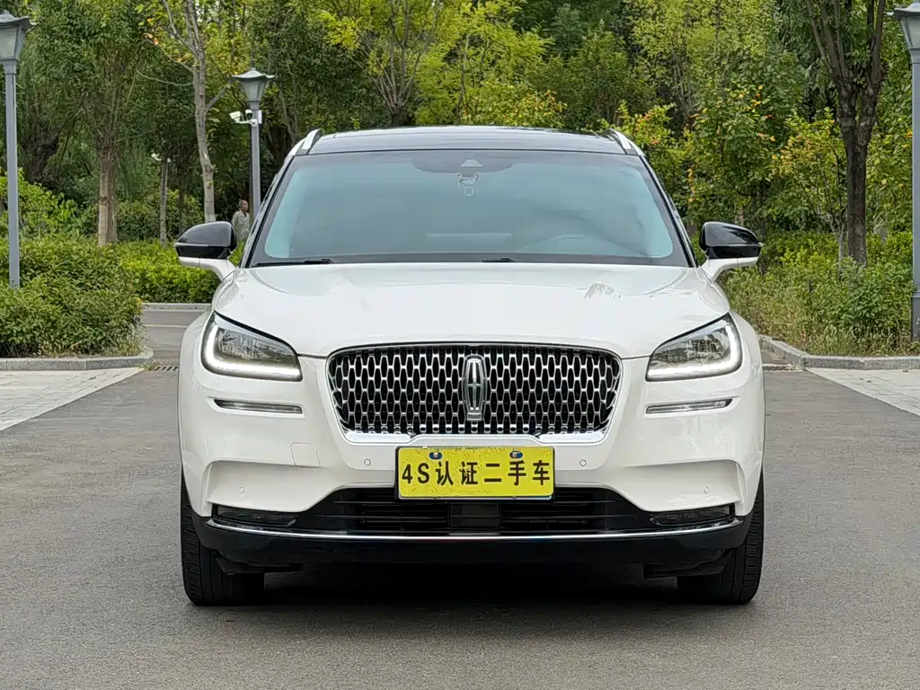 Lincoln Corsair — миниатюра 2