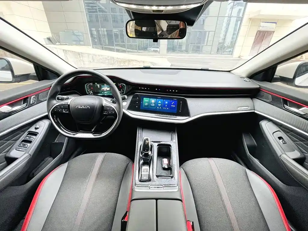 DONGFENG YI HYUN MAX