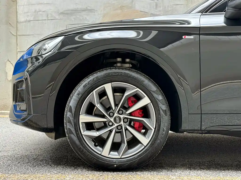 Audi Q5L — миниатюра 6