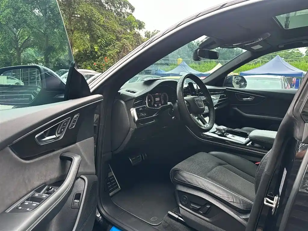 Audi Q8 2021 55 TFSI