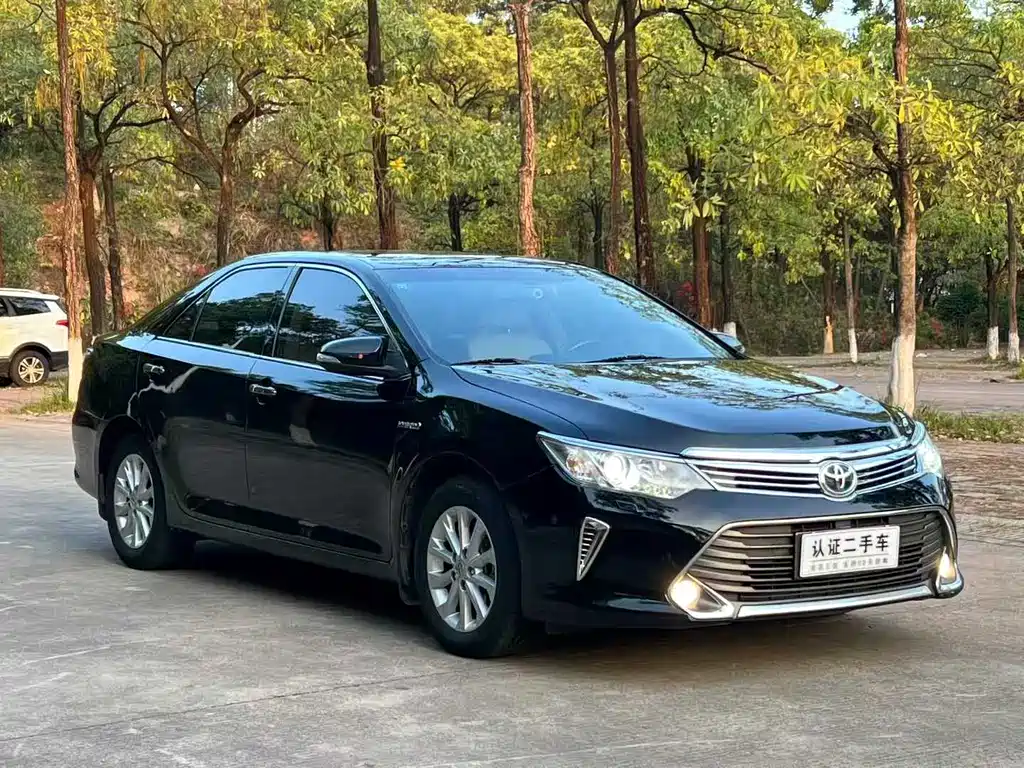 TOYOTA CAMRY