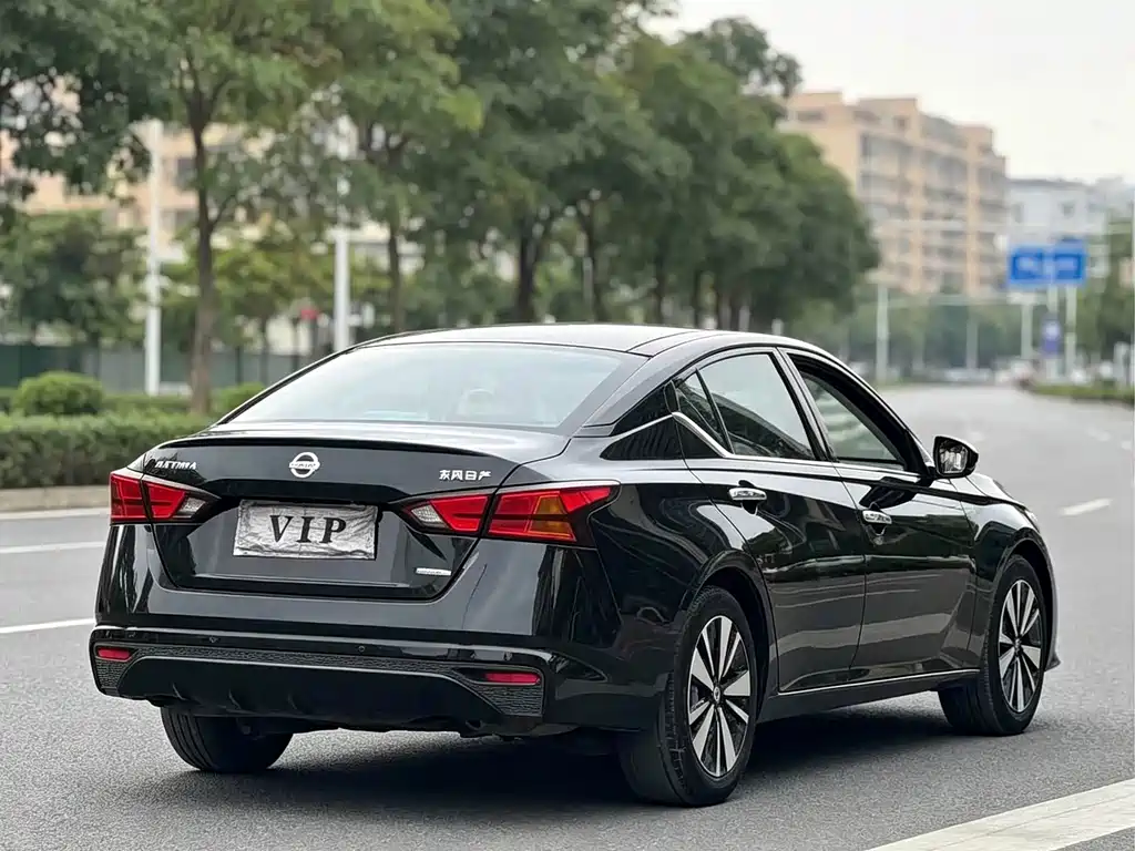Nissan Teana — миниатюра 7