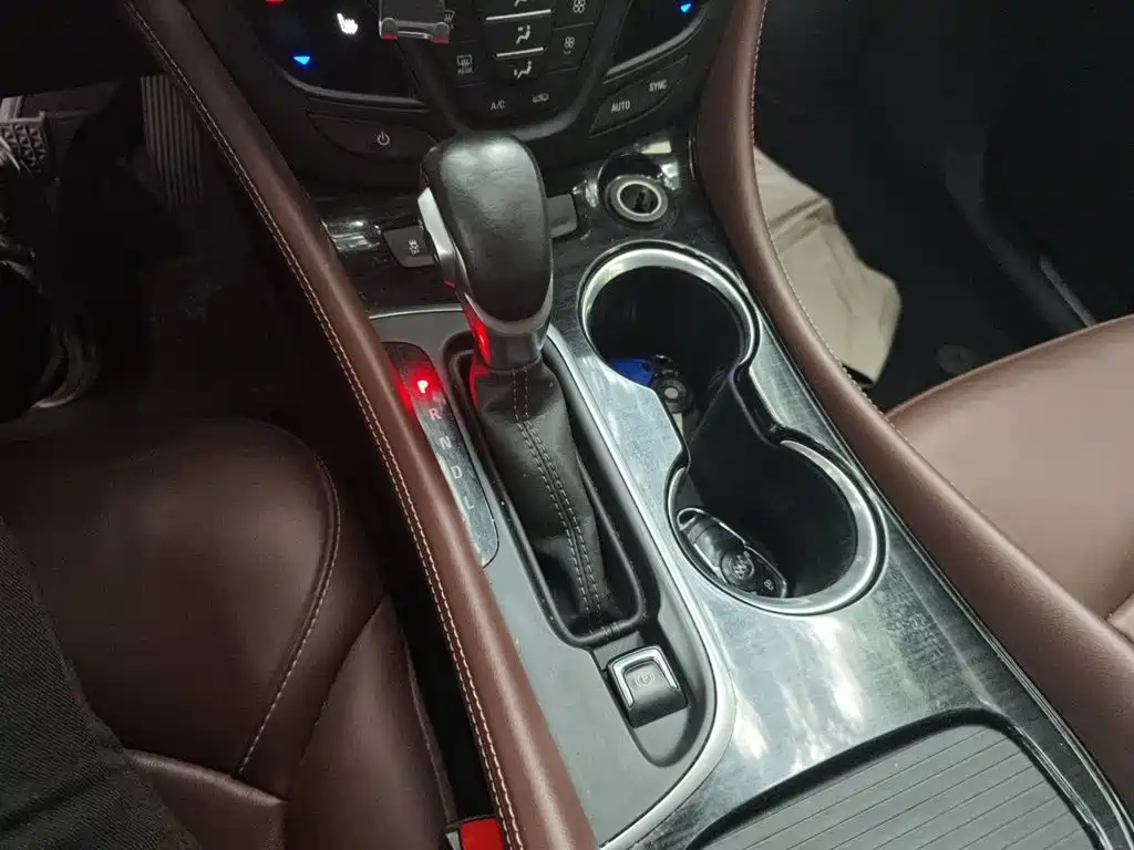 Buick Envision Plus — миниатюра 15
