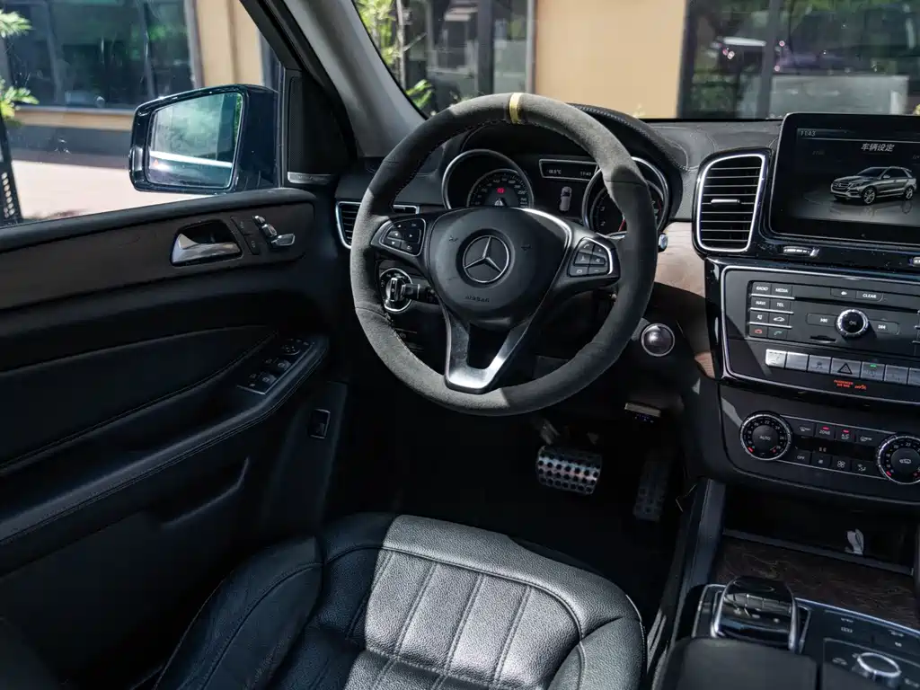 Mercedes-Benz GLE (Import) — миниатюра 12