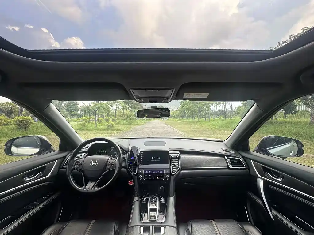 Honda UR-V — миниатюра 5