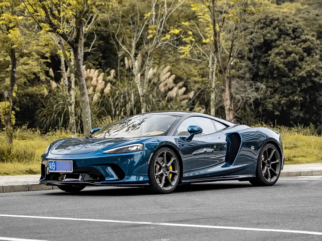 Купить McLaren GT