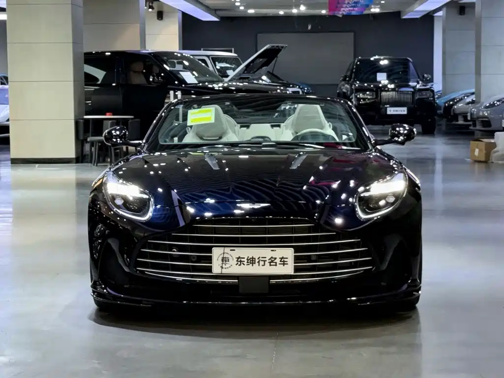Aston Martin DB12 2025 4.0T V8 Volante