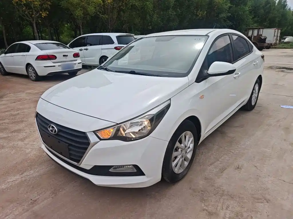 Hyundai Verna — миниатюра 2
